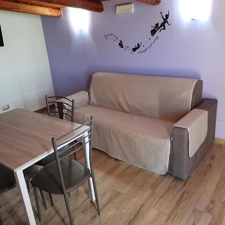 Villa Sole - Finaiti - Appartamento Per Turisti Floridia Bagian luar foto