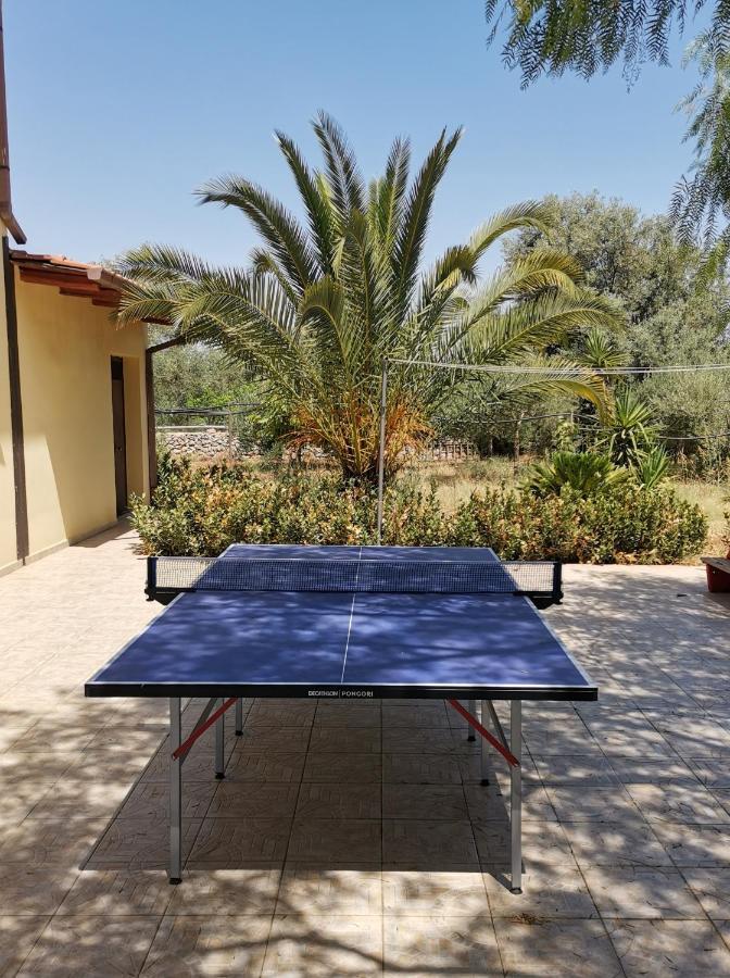 Villa Sole - Finaiti - Appartamento Per Turisti Floridia Bagian luar foto