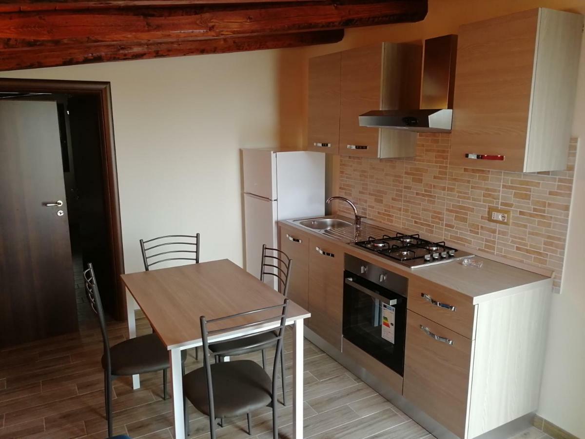 Villa Sole - Finaiti - Appartamento Per Turisti Floridia Bagian luar foto