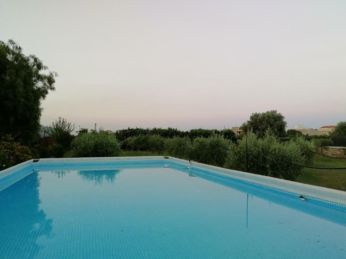 Villa Sole - Finaiti - Appartamento Per Turisti Floridia Bagian luar foto