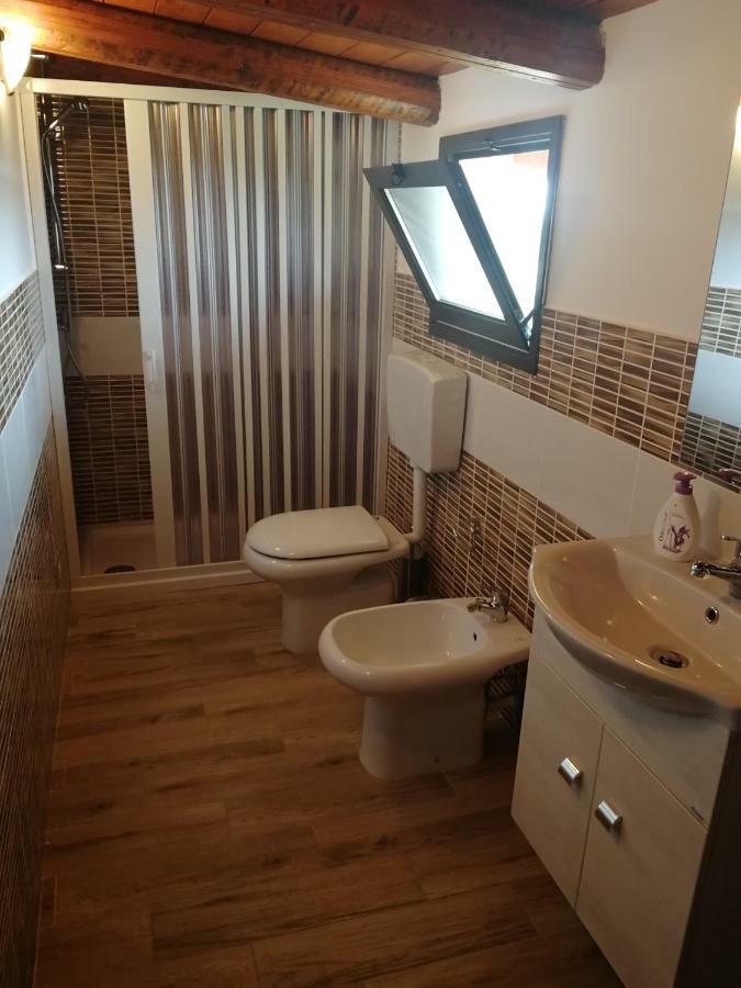 Villa Sole - Finaiti - Appartamento Per Turisti Floridia Bagian luar foto